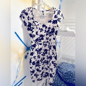 COPY - Beautiful black & white floral bodycon mini dress😍